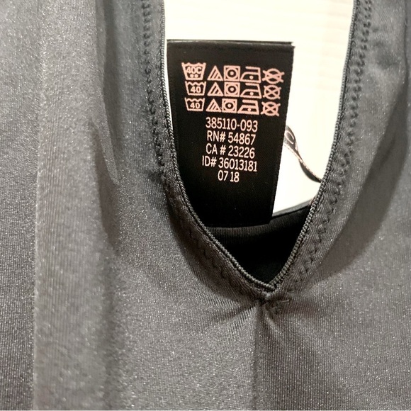 NWOT VS Black Smoothing Cut-Out Back V-Neck Plunge Thong Teddy Bodysuit - Picture 8 of 8